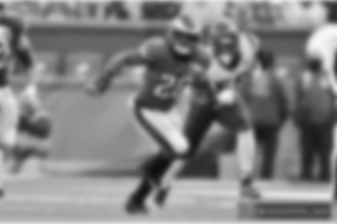 RB Wendell Smallwood: "Let’s keep it R O L L I N G! 🦅 #SKIMASKSZN"