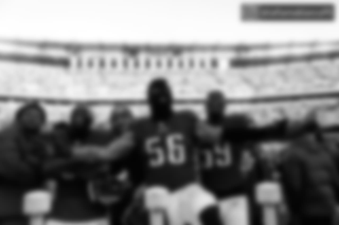 DE Chris Long: "#SkiMaskWay"