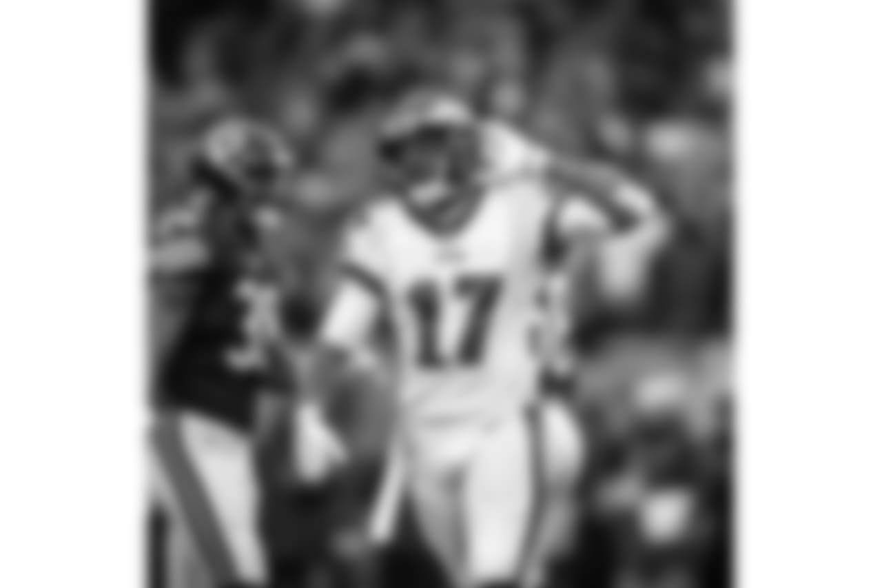 WR Alshon Jeffery
Philadelphia Eagles vs. Chicago Bears at Soldier Field in Chicago on January 6, 2019