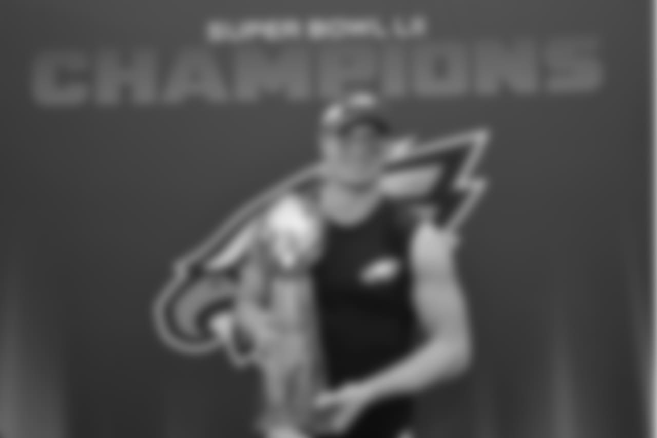 Brent Celek with the Vince Lombardi Trophy