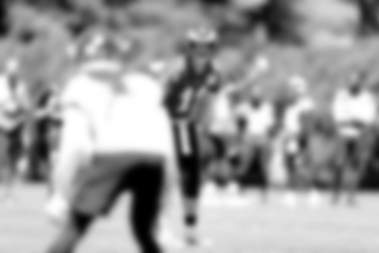 QB Carson Wentz