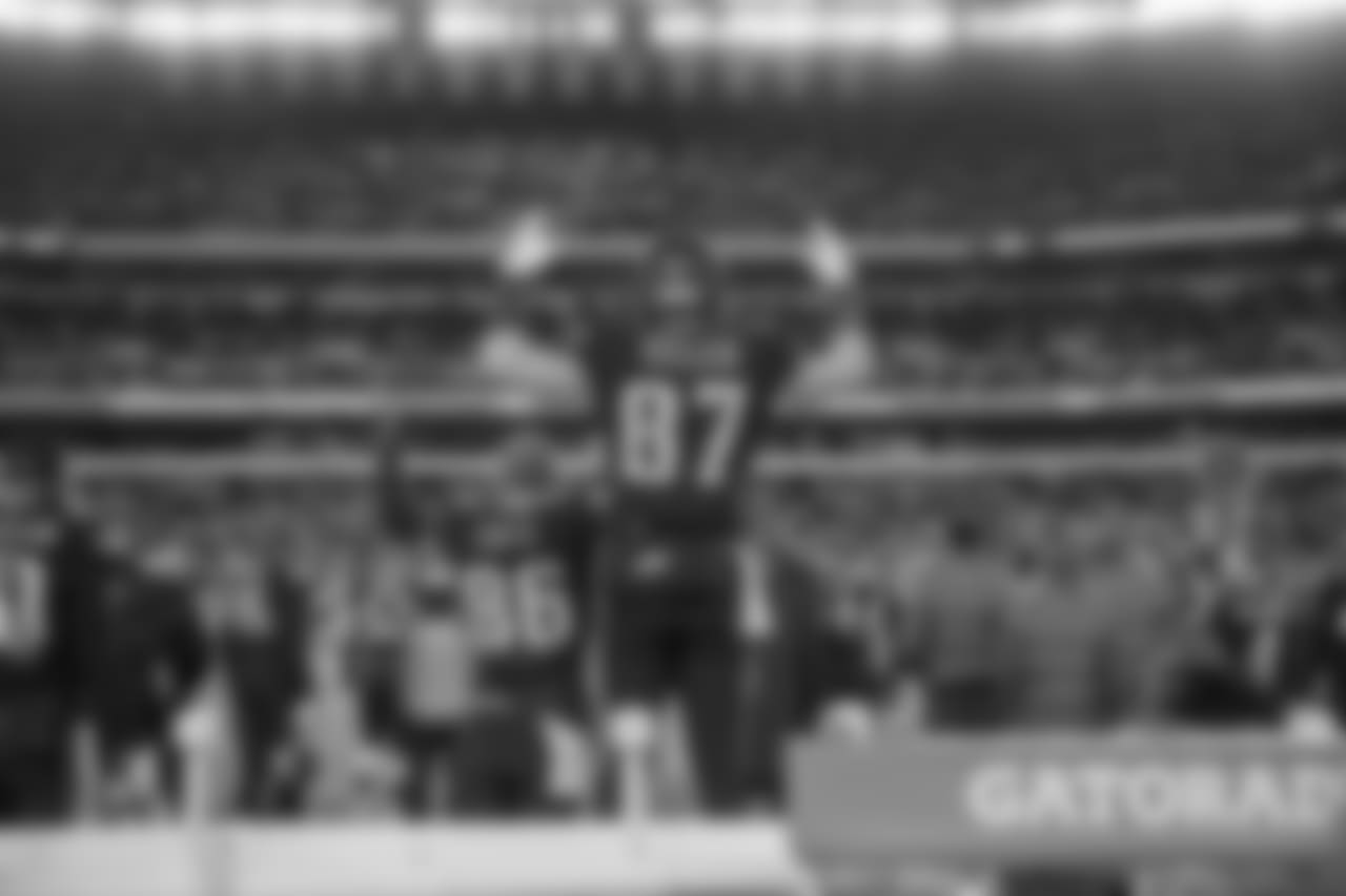 Brent Celek during the Raiders game in 2017