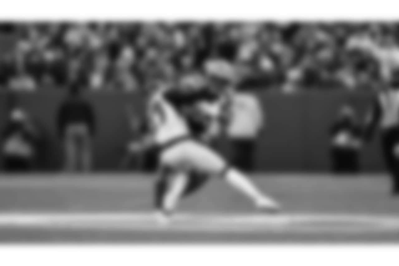 S Damontae Kazee
Atlanta Falcons / Alika Jenner