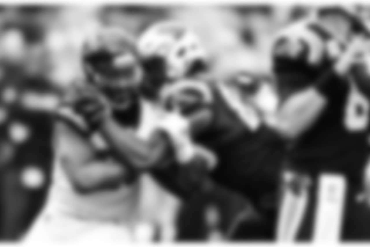 DE Takk McKinley
Atlanta Falcons / Lynn Bass