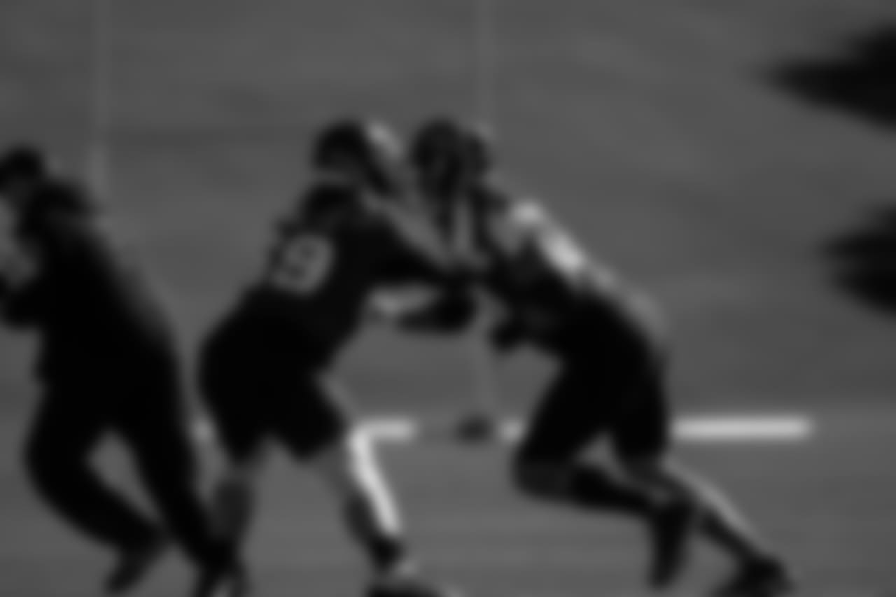 OG Zane Beadles, G Ben Garland
Atlanta Falcons/ Carmen Mandato