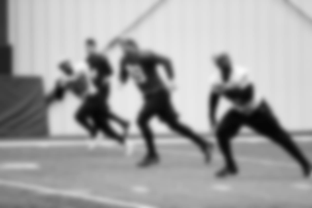 CB Taveze Calhoun, TE Ale Gray, LB Jermaine Grace
