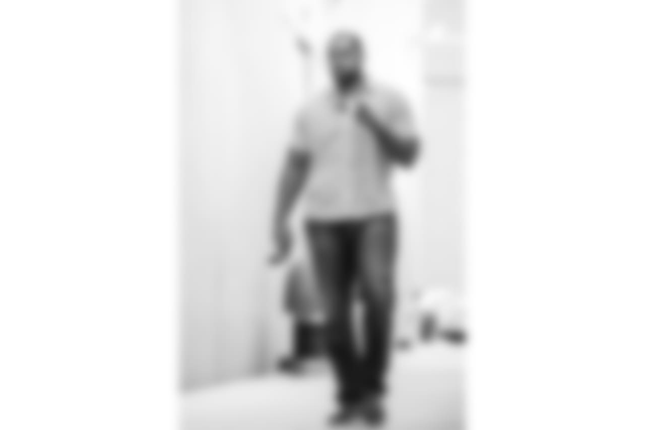 DE Derrick Shelby