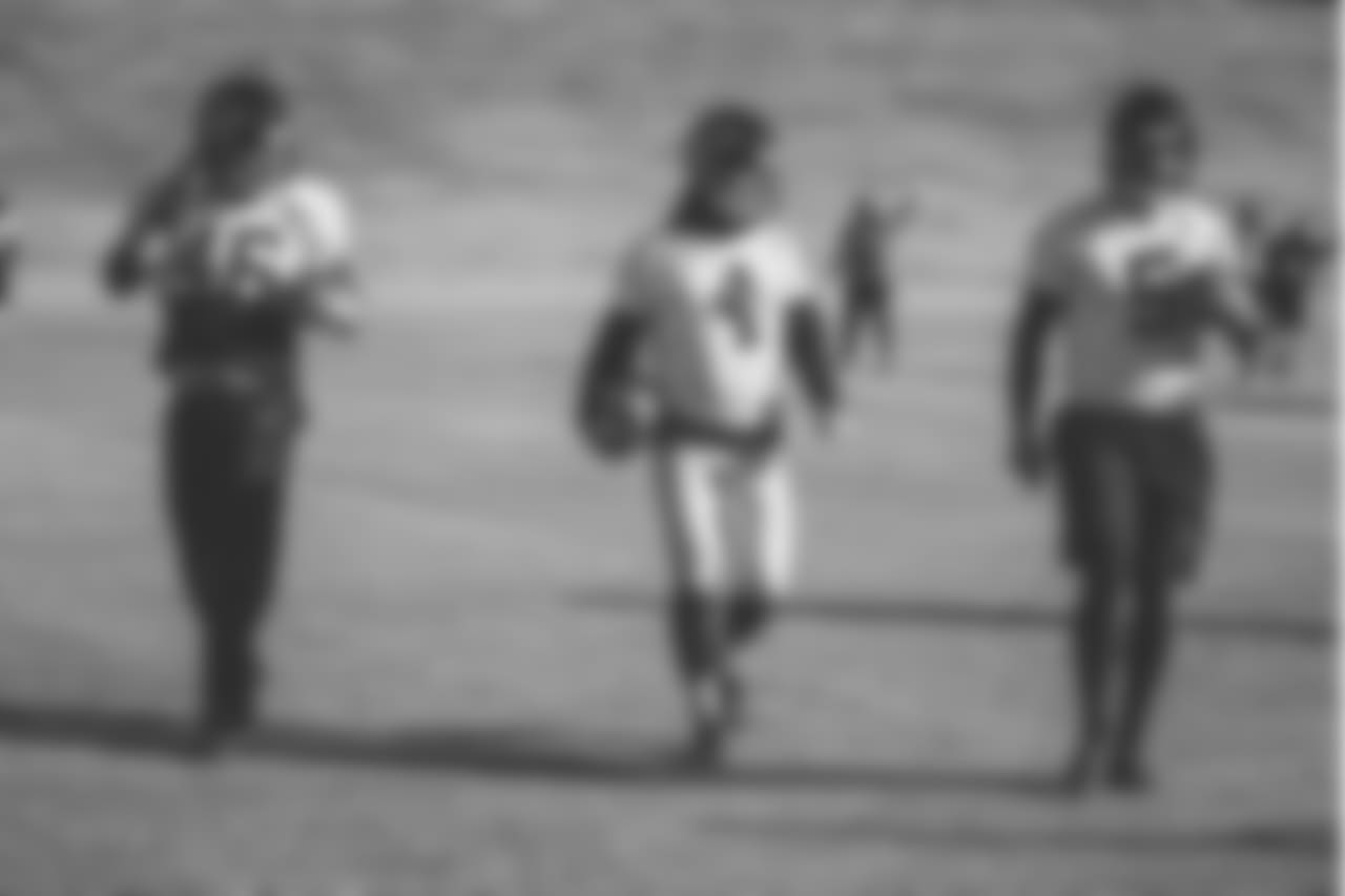 LS Jon Condo, K Giorgio Tavecchio, P Matt Bosher
Atlanta Falcons/ Kara Durrette