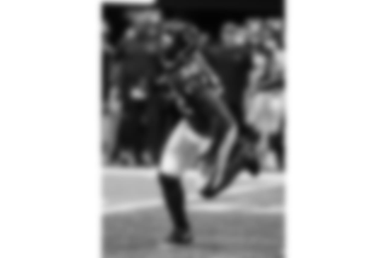 DE Bruce Irvin
Atlanta Falcons / Kara Durrette