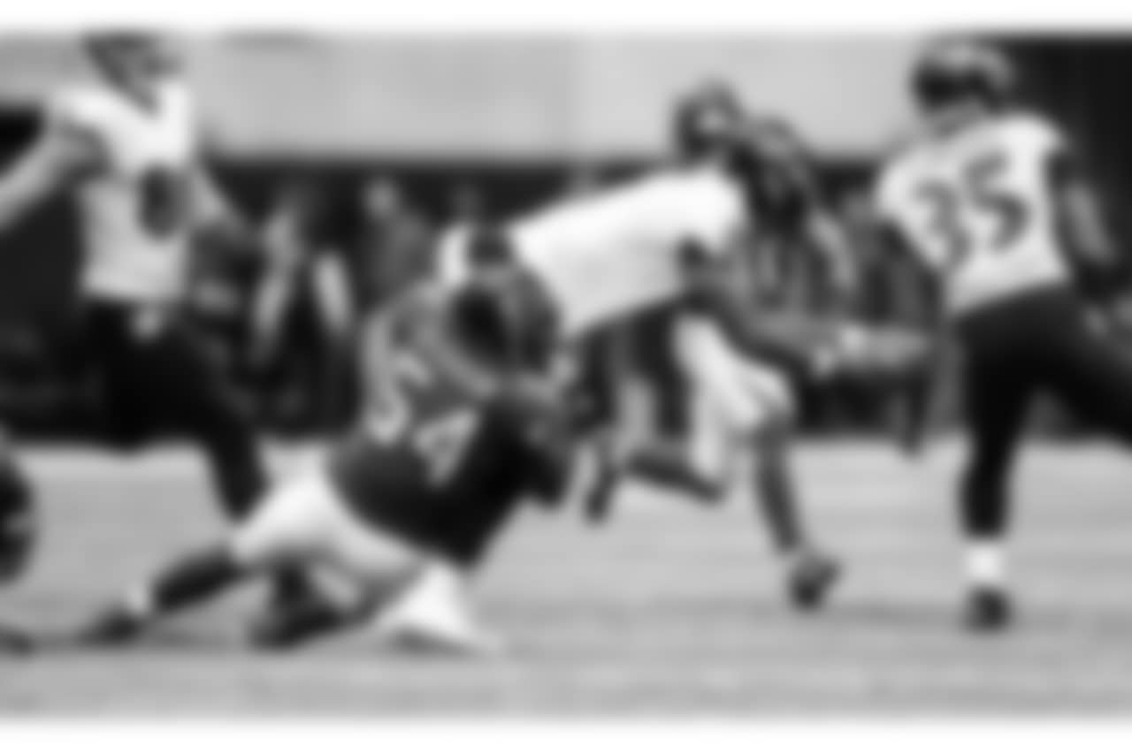 LB Foye Oluokun
Atlanta Falcons / Michael Benford