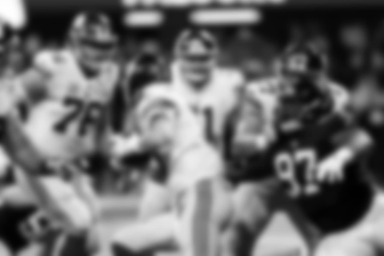 DT Grady Jarrett sacks New York Giants quarterback Eli Manning