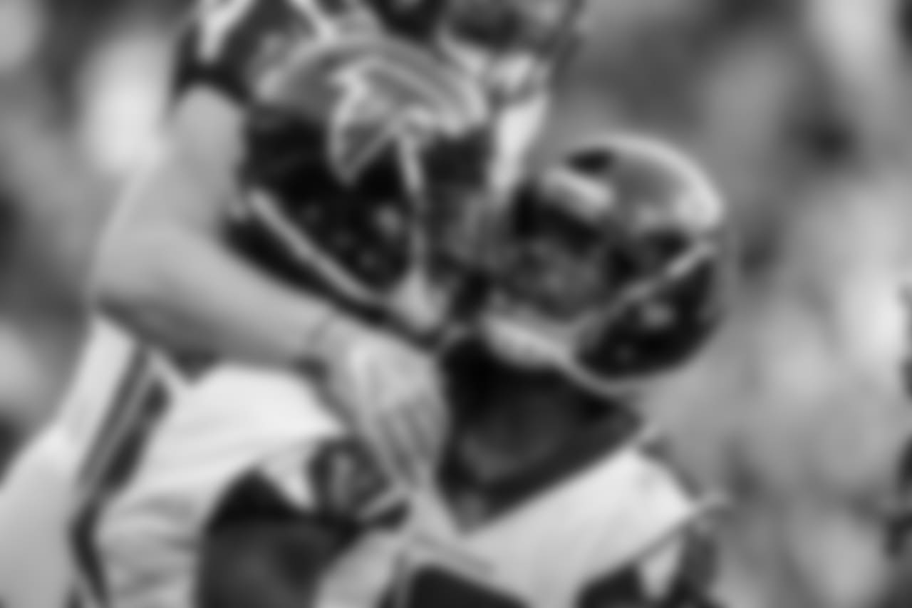 WR Julio Jones celebrates with TE Logan Paulsen and WR Calvin Ridley
