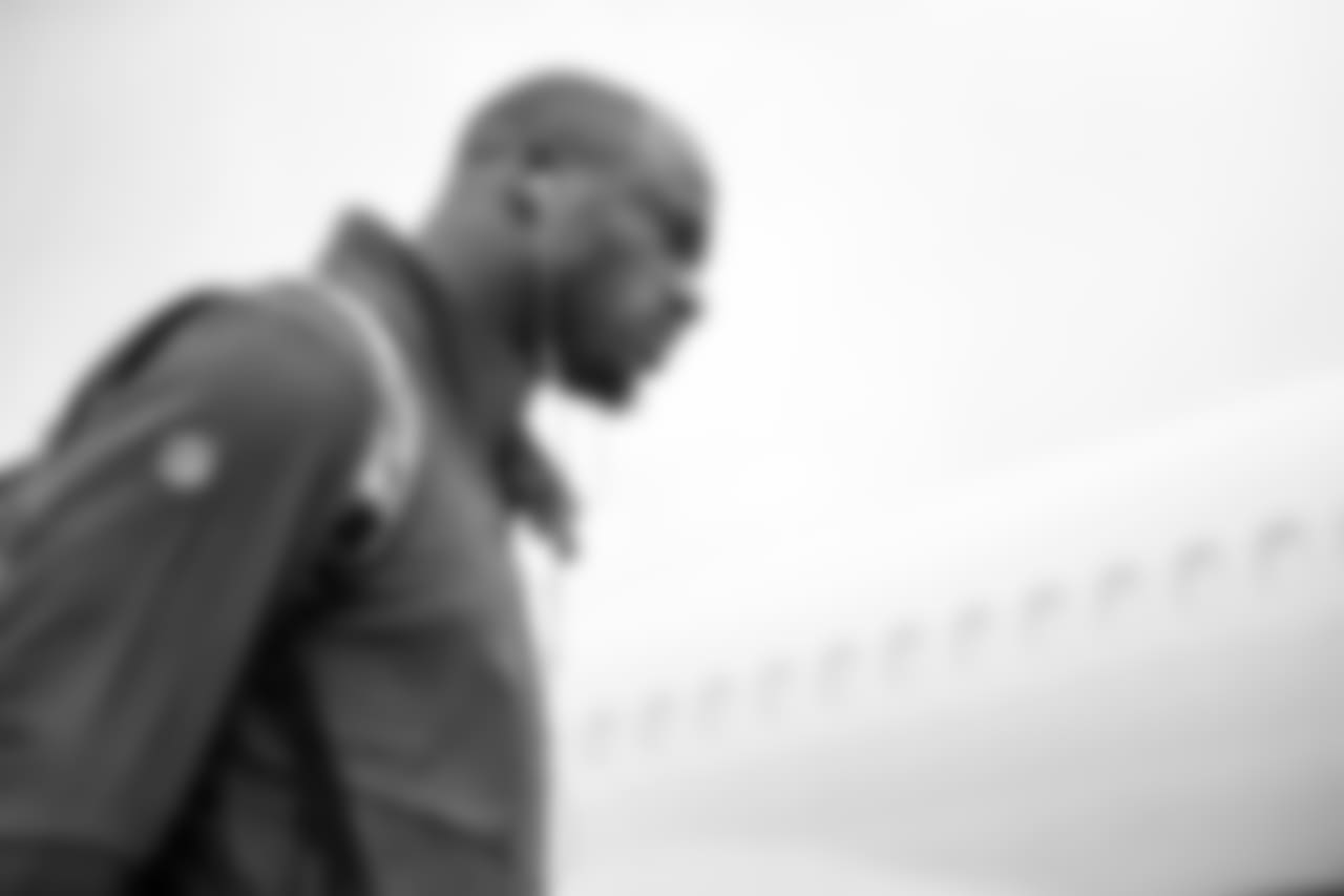 LB Deion Jones