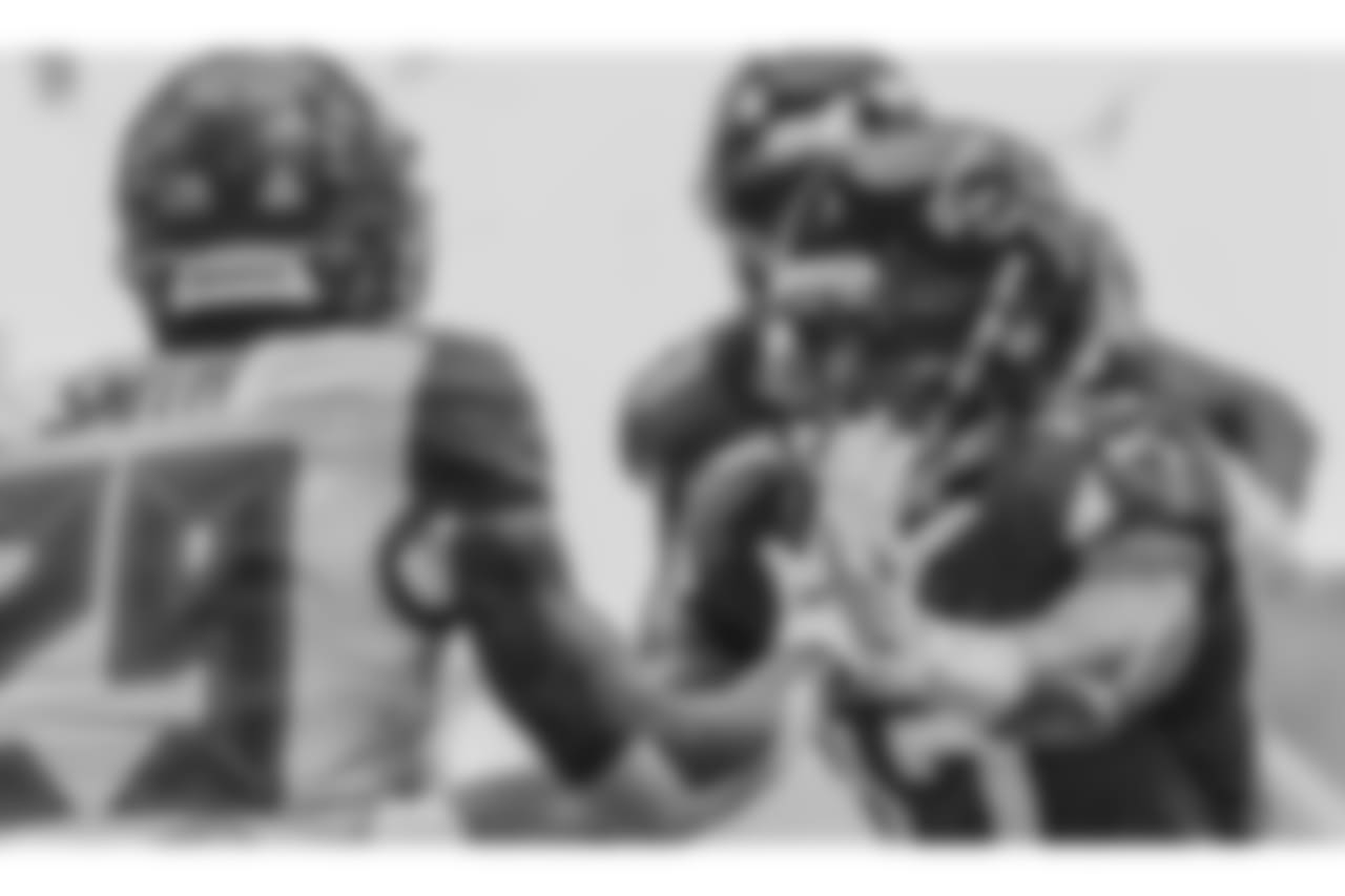 WR Marvin Hall
