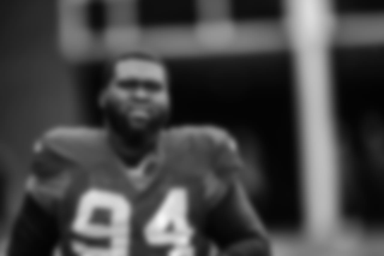 DT Deadrin Senat
Atlanta Falcons/ Carmen Mandato