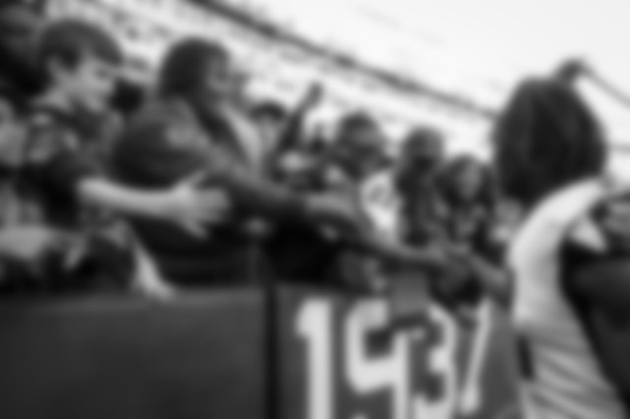 WR Julio Jones high-fives fans after the game