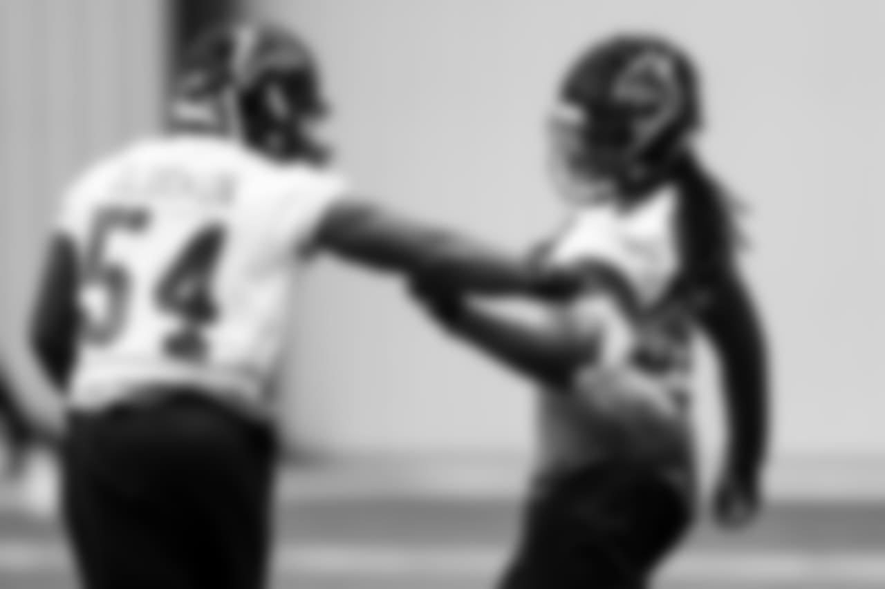 LB Foyesade Oluokun, S Kemal Ishmael