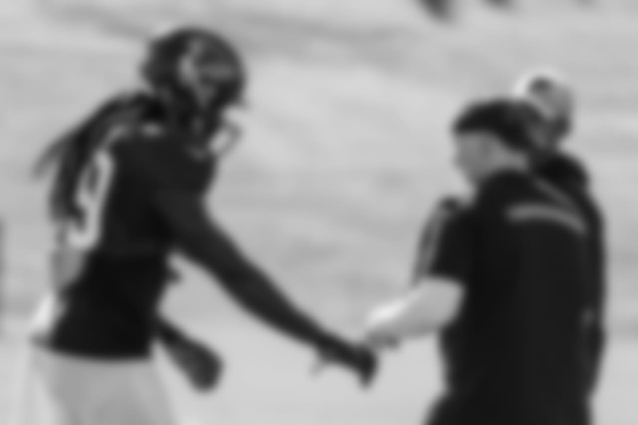LB De'Vondre Campbell , Dan Quinn, Head Coach
