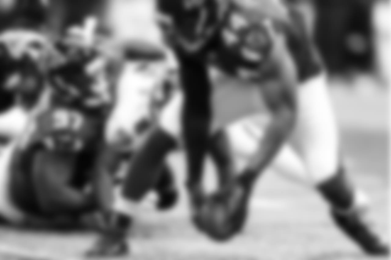 OLB Vic Beasley, Jr. scoops and scores on Ravens' QB Lamar Jackson's forced fumble.
