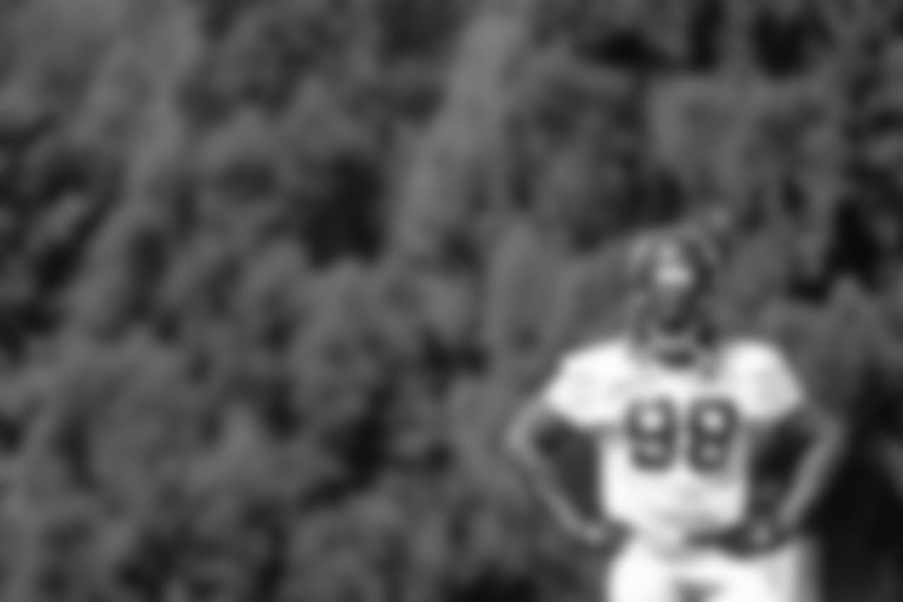 DE Takkarist McKinley