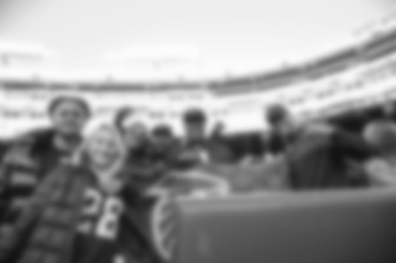 Atlanta Falcons/ Carmen Mandato