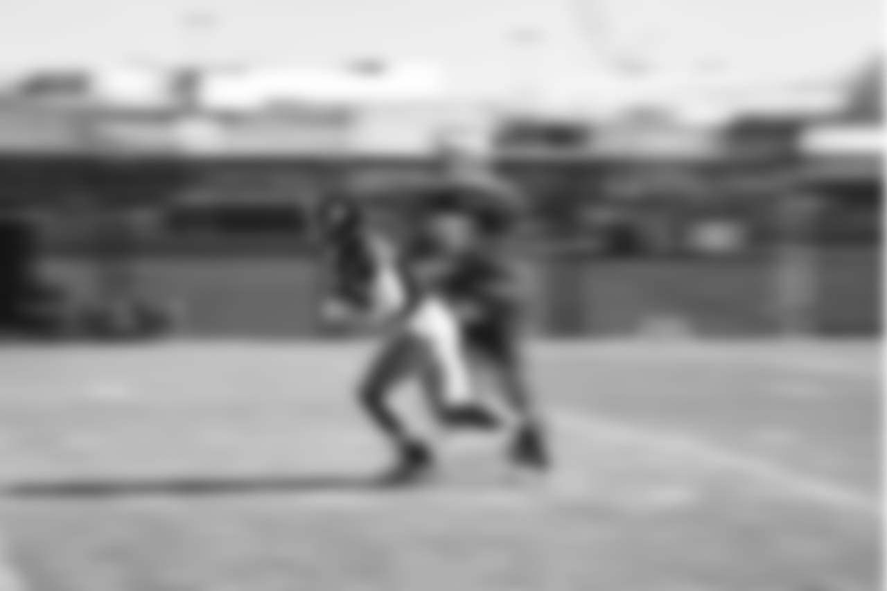 E_18_1025_GiantsPractice029