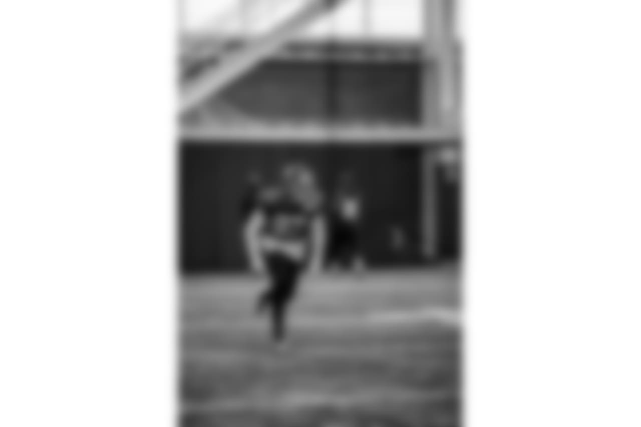 E_18_1227_GiantsPractice011