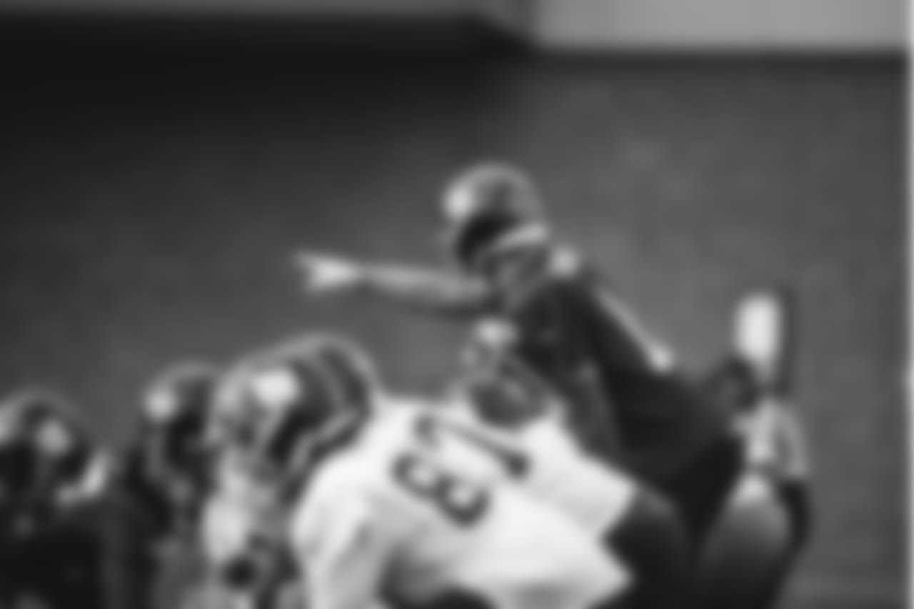 E_18_1121_GiantsPractice026