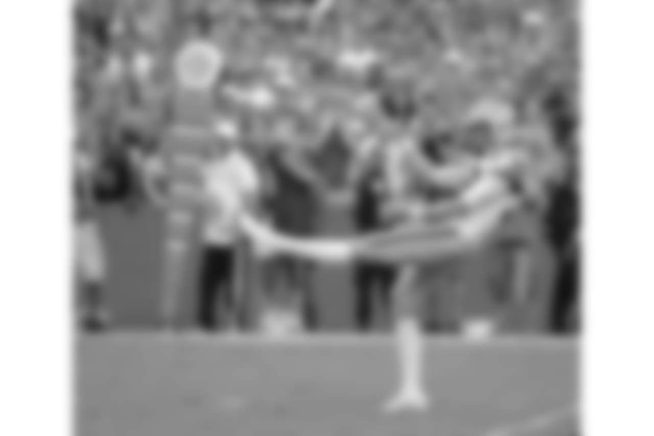 Punter Brad Wing
HIGH SCHOOL: Baton Rouge Parkview Baptist
COLLEGE: LSU 2011-2012
