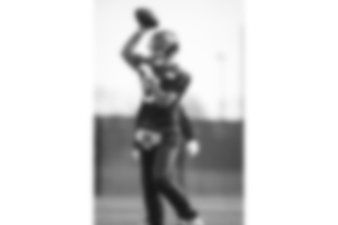 E_18_1121_GiantsPractice004