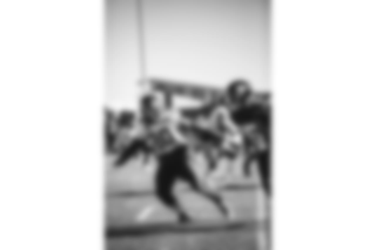 E_18_1025_GiantsPractice026
