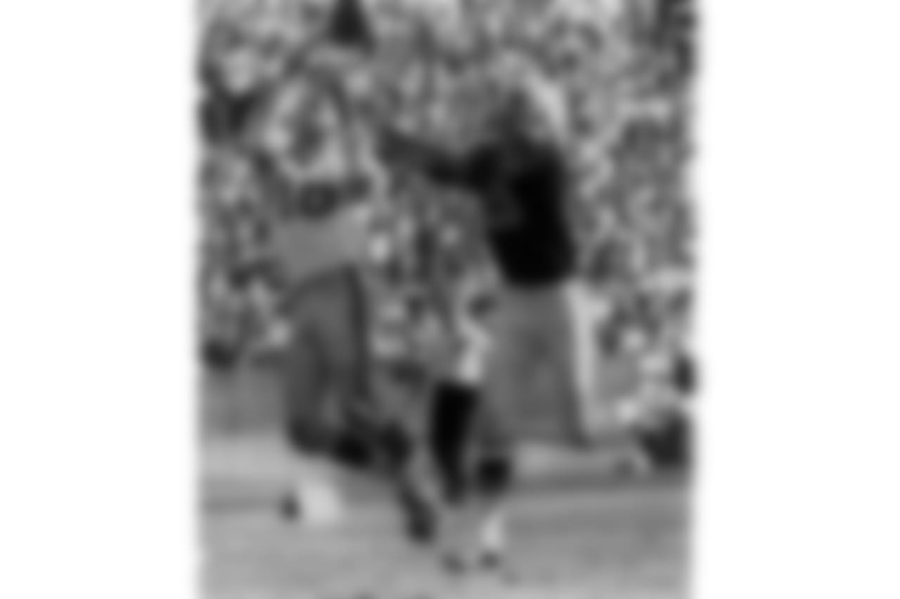 4\. Frank Gifford -- 43
-----------------------