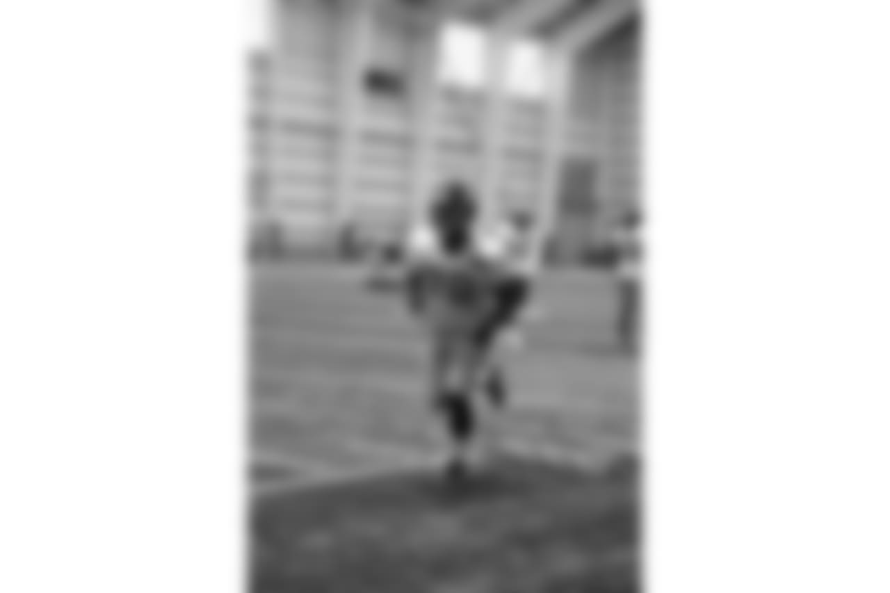 OLB Jordan Williams
