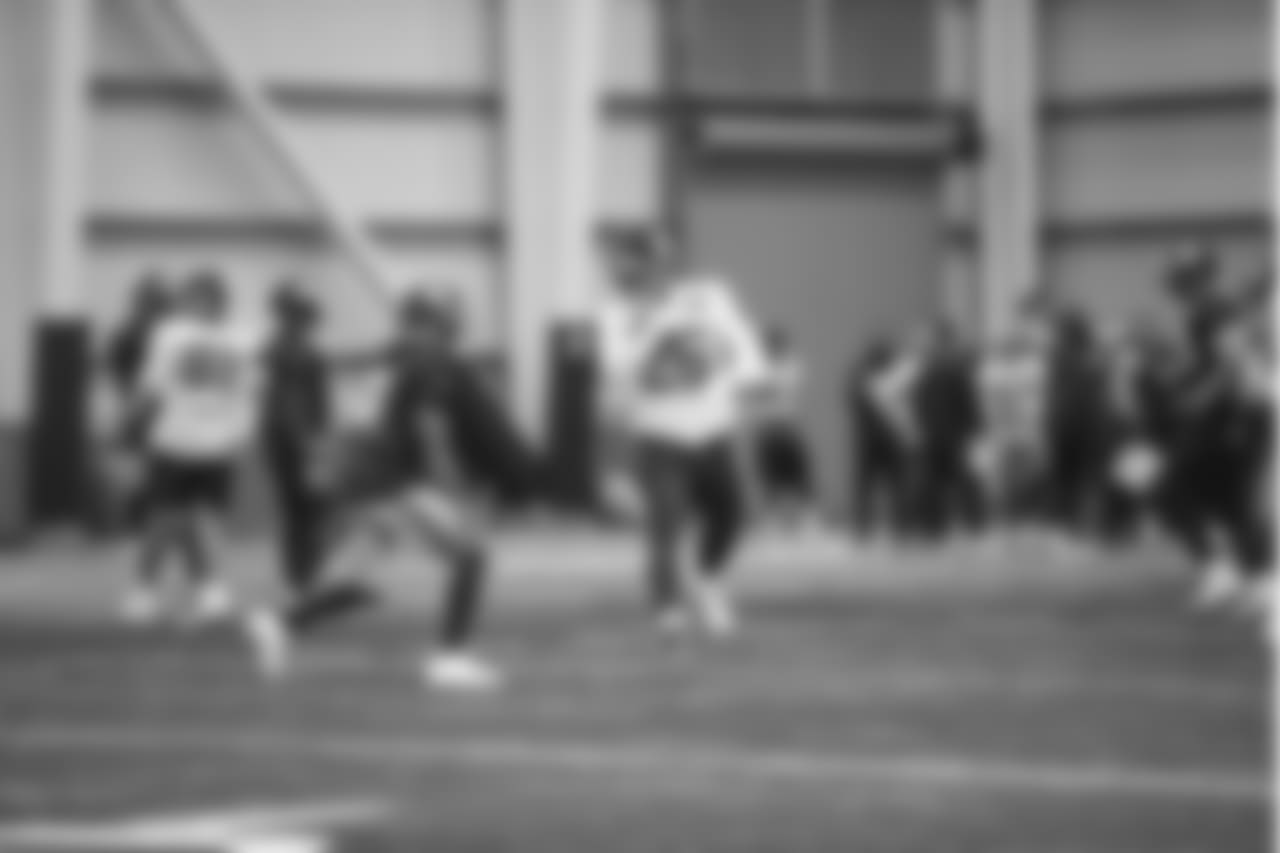 E_18_1206_GiantsPractice025