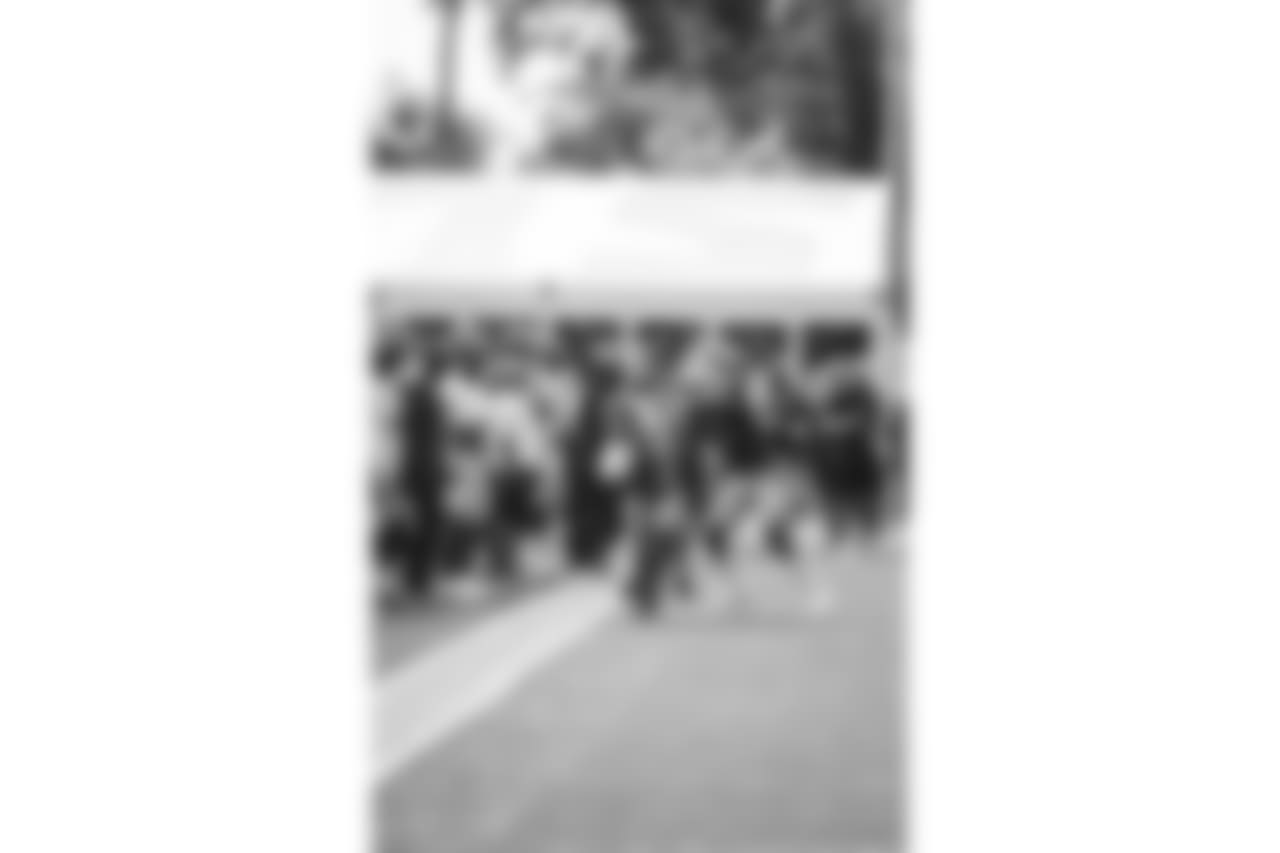 E_18_0815_GiantsLionsPratctice2059
