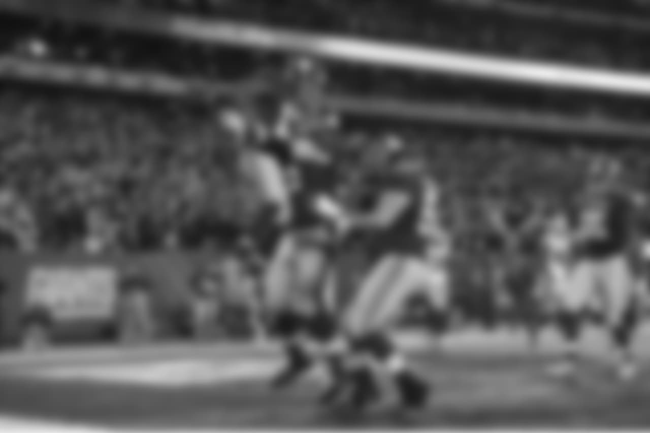 New York Giants wide receiver Odell Beckham (13) celebrates a touchdown catch during a week 12 football game against the Dallas Cowboys on November 23, 2014 in East Rutherford, New Jersey
(AP Photo/Evan Pinkus)