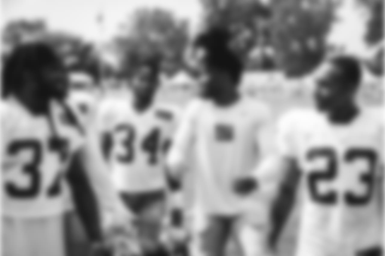 E_18_0815_GiantsLionsPratctice2063