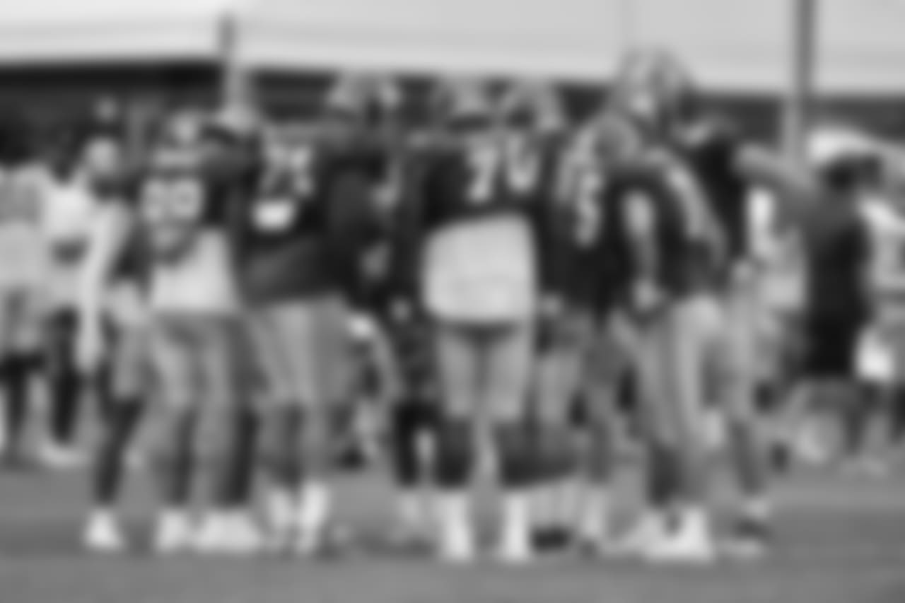 Giants hit the practice field on Monday