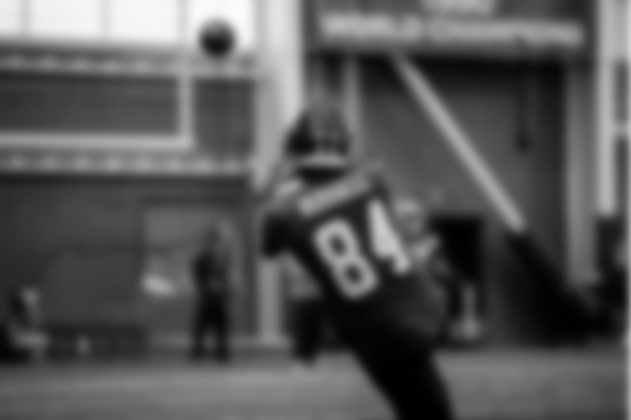 E_18_1227_GiantsPractice013