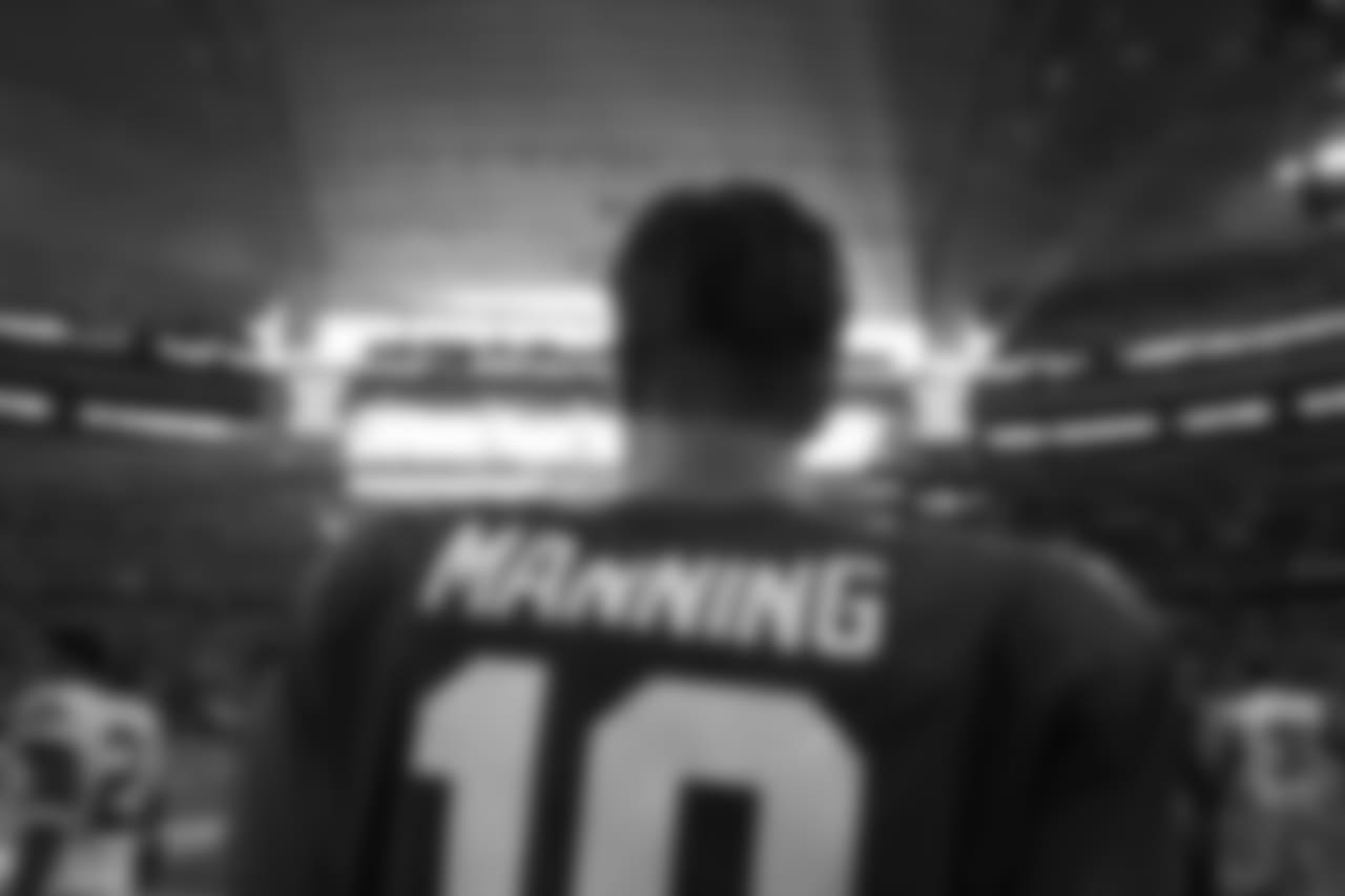 New York Giants quarterback Eli Manning (10), Sunday, Sept. 11, 2016 in Arlington, Texas. (Brandon Wade via AP)