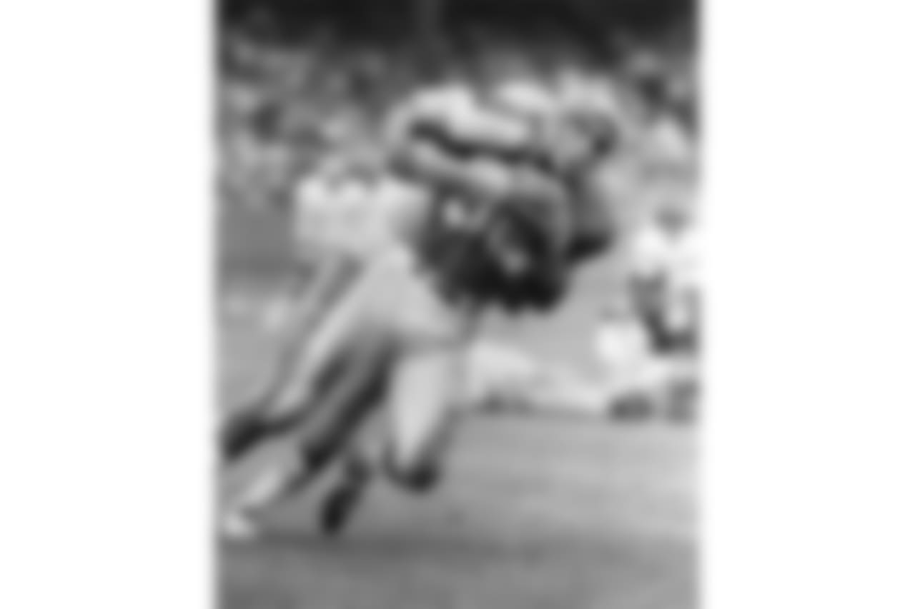 6. Bob Tucker 1971 - 791 Receiving Yards