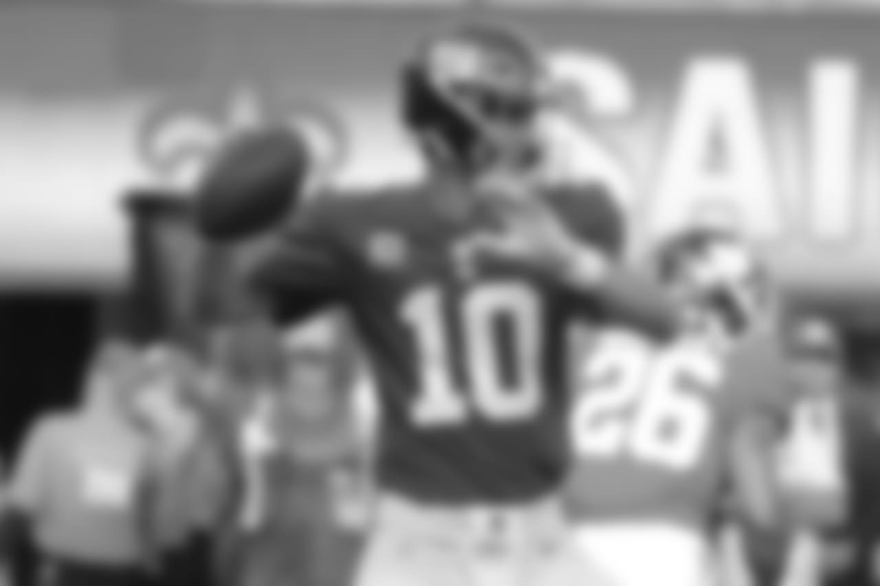 New York Giants quarterback Eli Manning looks to throw during the first half of an NFL football game against the New Orleans Saints, Sunday, Sept. 30, 2018, in East Rutherford, N.J. (AP Photo/Julio Cortez)