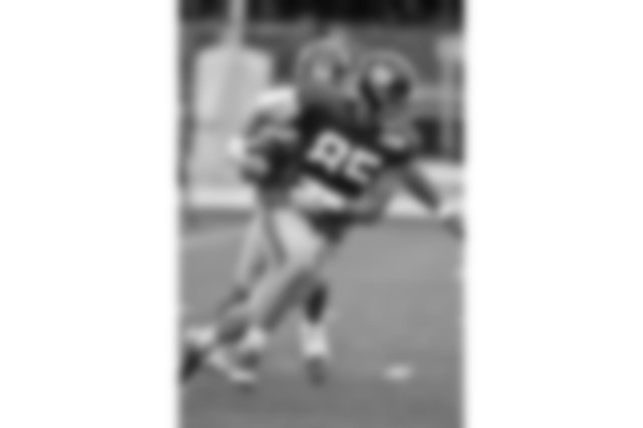 Giants hit the practice field on Monday