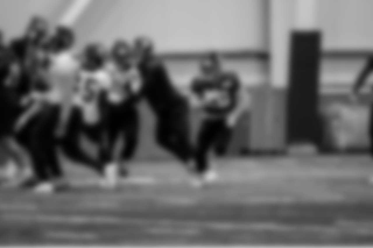 E_18_1227_GiantsPractice020