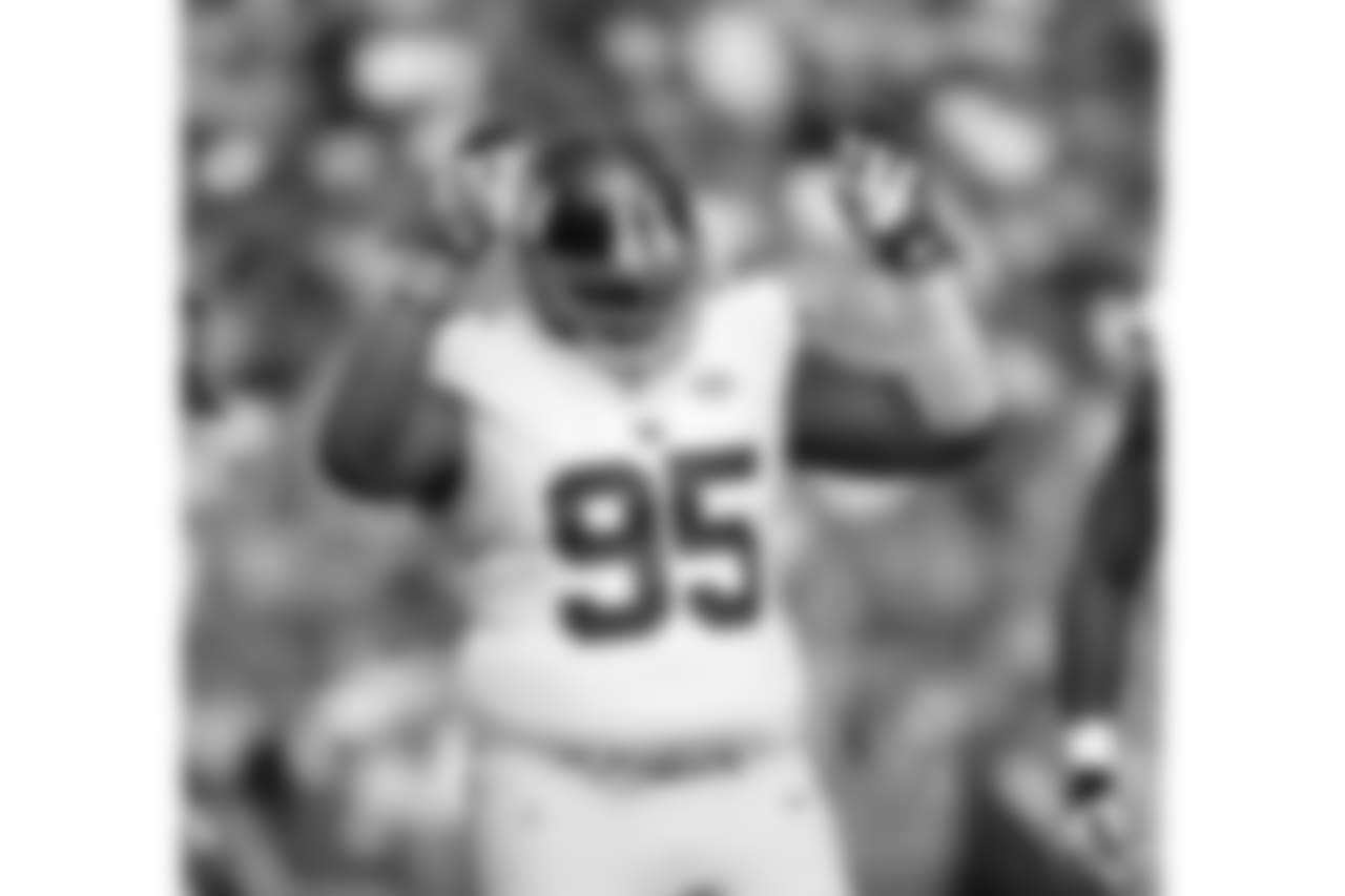 DT JOHNATHAN HANKINSIn addition to helping hold the Browns to 58 yards on the ground, Hankins notched 1.5 sacks and forced the fumble that Jason Pierre-Paul returned for a touchdown.
