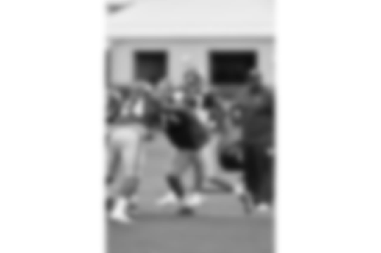 Giants hit the practice field on Monday