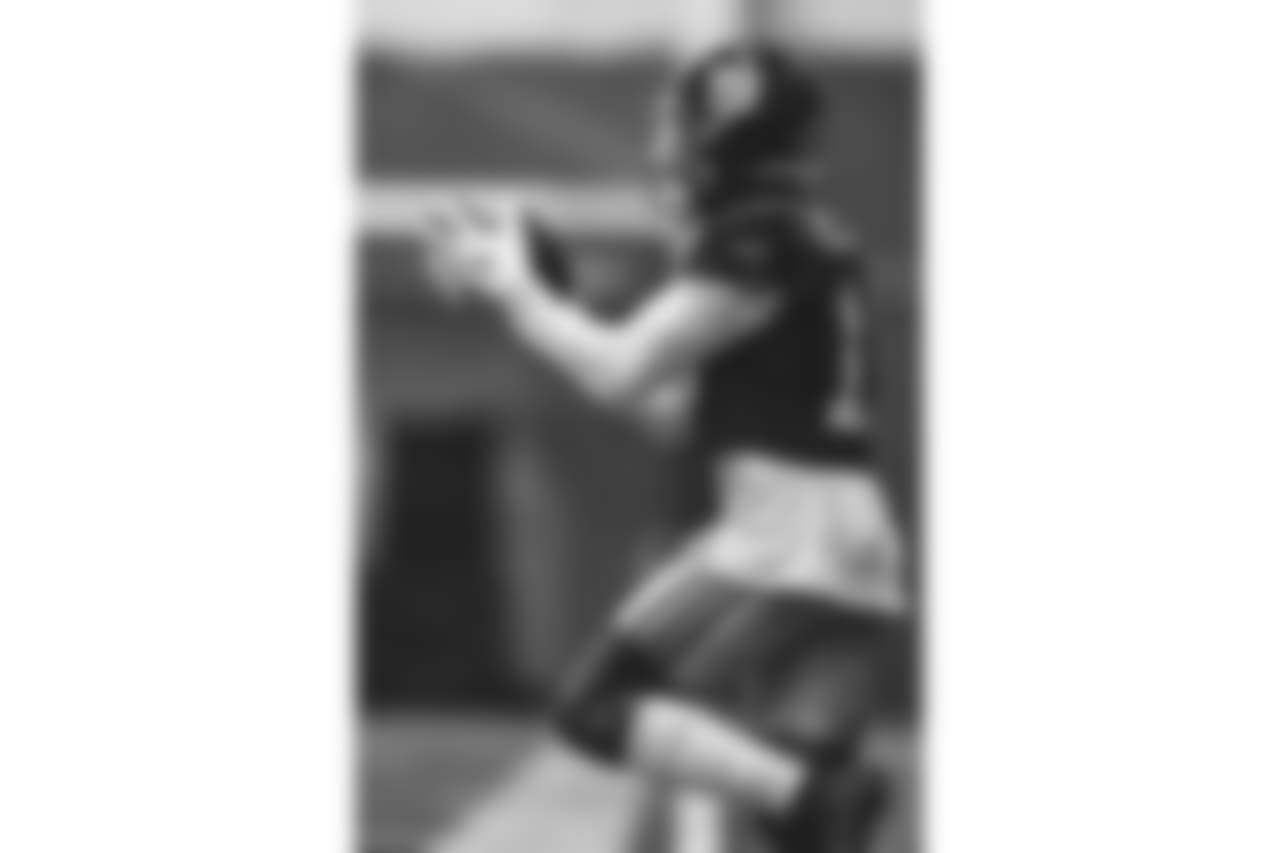 E_18_1115_GiantsPractice006