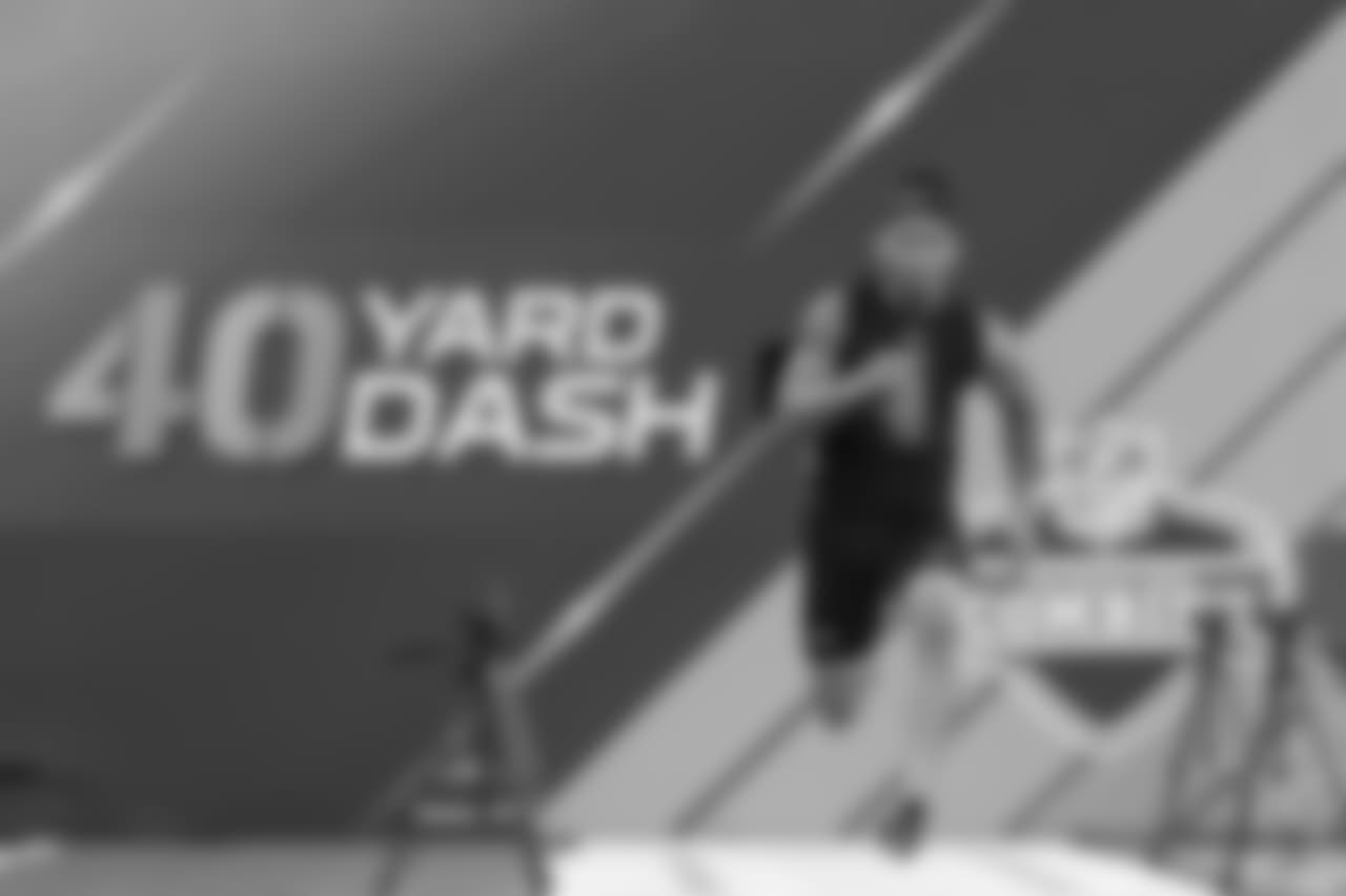 Ole Miss Tight End Evan Engram - 4.42 seconds