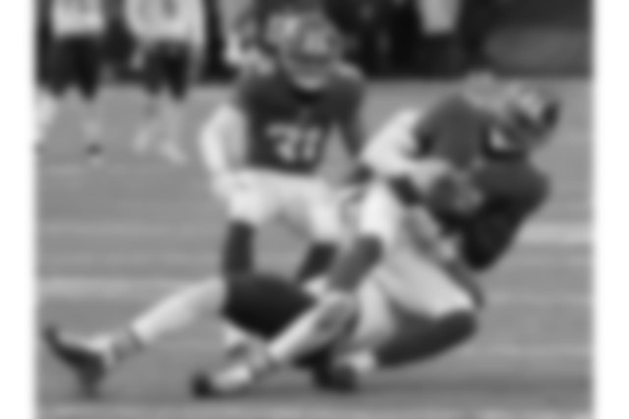 SAFETY LANDON COLLINSLike he has all season, Collins came up big for the Giants and notched his fifth interception in four games to seal the victory with 1:11 left in the game. He also had six solo tackles and three passes defensed.