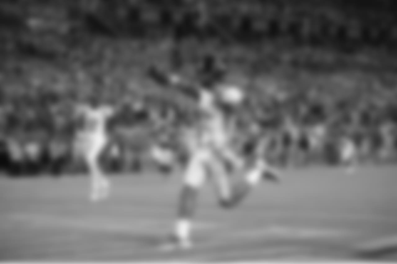 Mississippi tight end Evan Engram (17) runs into the end zone for a touchdown after catching a pass during the first half of an NCAA college football game against Florida State in Orlando, Fla., Monday, Sept. 5, 2016.